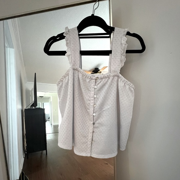 *2/$15* White Eyelet Tank - Picture 1 of 3